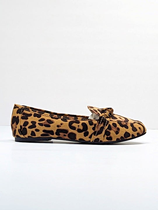Journee Collection Women's Marci Leopard Slip On Flats Size 8 W (MSRP $65)