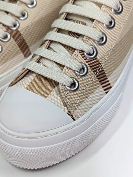 Burberry Women's Jack Checked Low Top Sneakers Size 36 (MSRP $675)