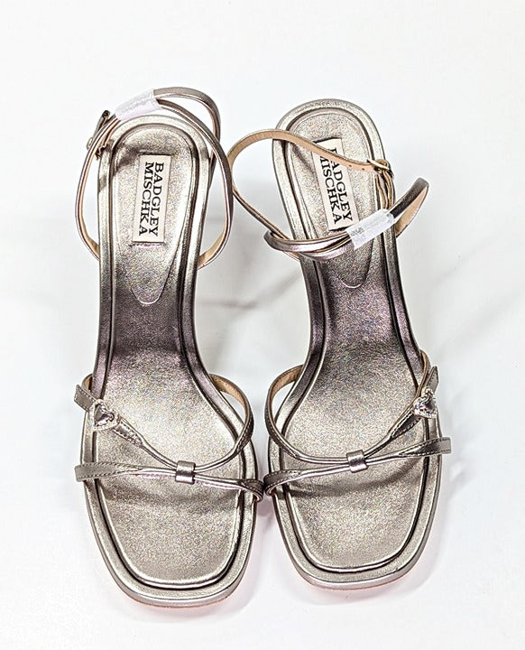 Badgley Mischka Brynna Leather Sandals with Heart Buckle Size 9 (MSRP $235)