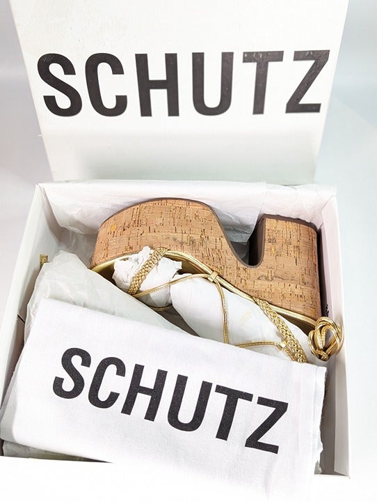 Schutz Women's Maxima Cutout Metallic Platform Sandal Size 7.5 B (MSRP $148)