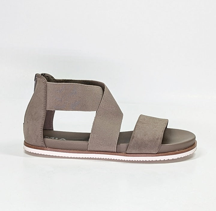 MIA Women's Valuna Flat Strappy Sandals Taupe Size 8 (MSRP $49)