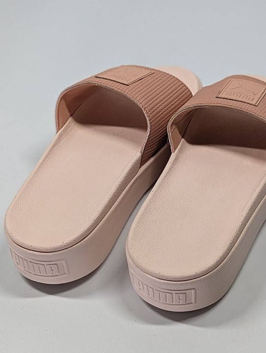 Puma Women's Bold Platform Pink Pearl Pool Slides Sandals Size 8.5 US (MSRP $85)
