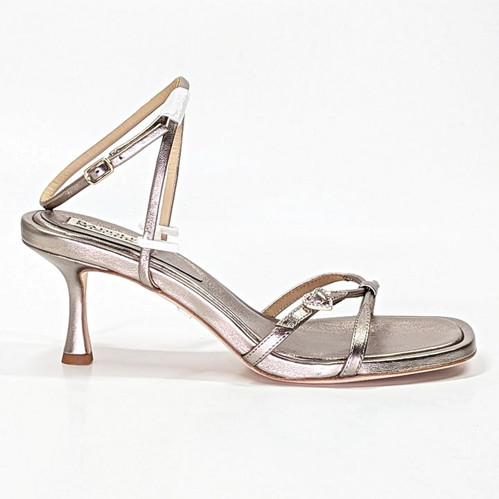 Badgley Mischka Brynna Leather Sandals with Heart Buckle Size 9 (MSRP $235)