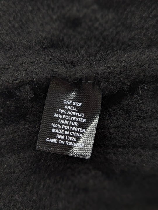 Marcus Adler Women's Black Cable Knit Faux Fur Pom Beanie O/S (MSRP $48)