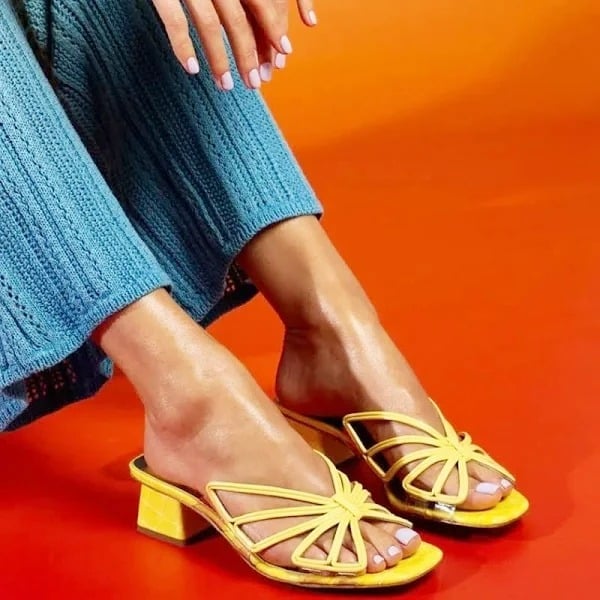 Sophia Webster Women's Havanna Low Heel Mule Sandals Lemon Size 39 (MSRP $650)