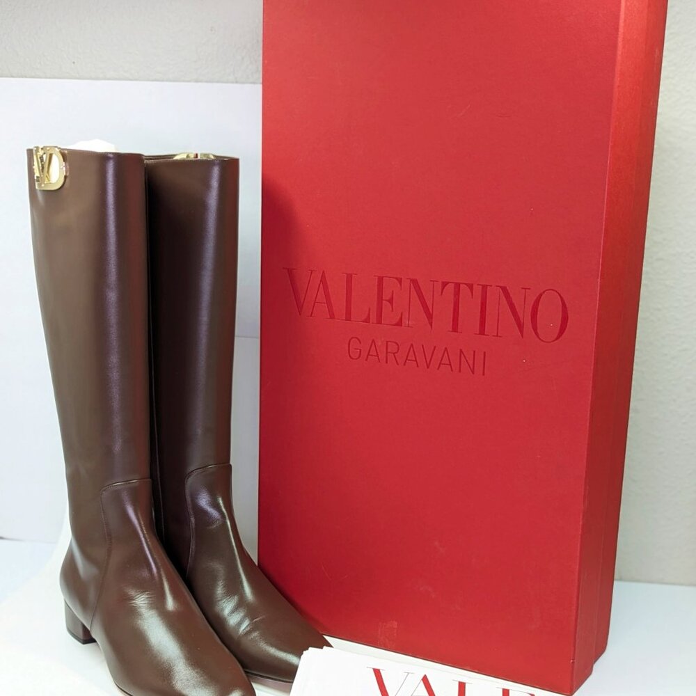 Valentino Garavani Womens Vlogo Medallion Calfskin Knee Boot Size 41 MSRP $2,190