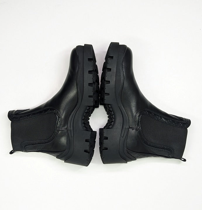 Guess Women's Yesses Signature Black Chelsea Booties Size 7.5 (MSRP $80)
