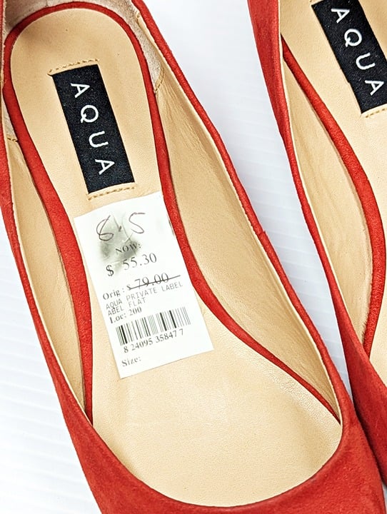 Aqua Women's Abel Red Suede Point Toe Flats Size 8.5 M (MSRP $79)