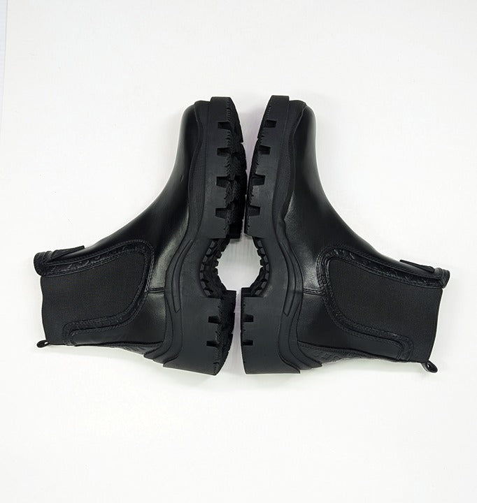 Guess Women's Yesses Signature Black Chelsea Booties Size 7.5 (MSRP $80)