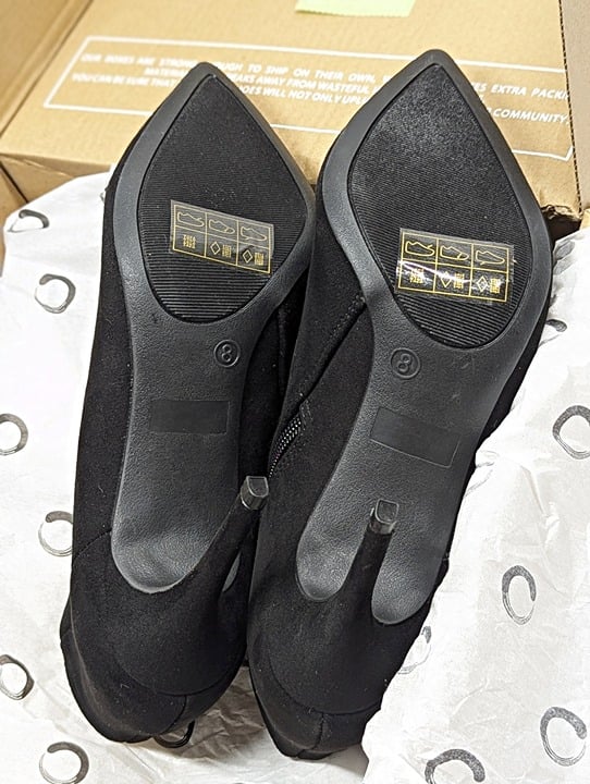 Journee Collection Women's Demmi Pointed Toe Shooties Black Size 8 M (MSRP $90)