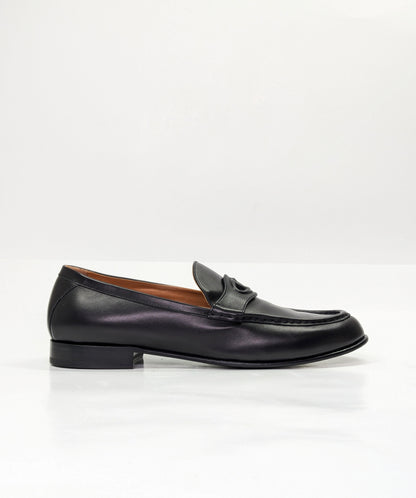 Valentino Garavani Men's Vlogo Penny Loafer in Nero Black Size 43 (MSRP $980)