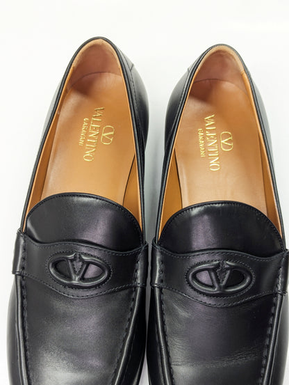 Valentino Garavani Men's Vlogo Penny Loafer in Nero Black Size 43 (MSRP $980)