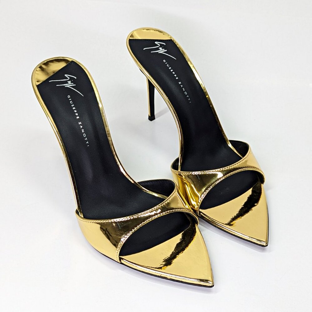 Giuseppe Zanotti Intrigo 90mm Gold Patent Mule Sandals Size 41 (MSRP $795)