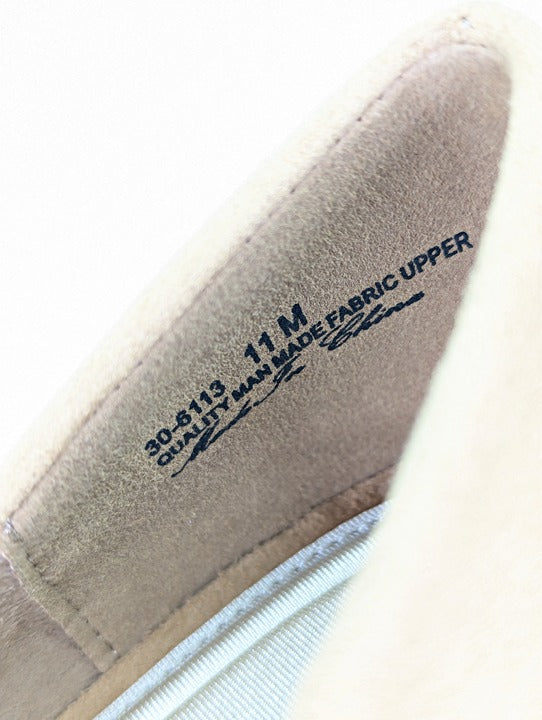 Easy Street Proper Women's Pumps Sand Super Suede Size 11 (MSRP $60)