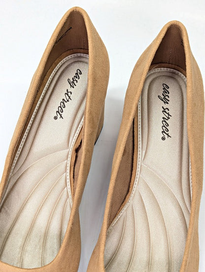 Easy Street Proper Women's Pumps Sand Super Suede Size 11 (MSRP $60)