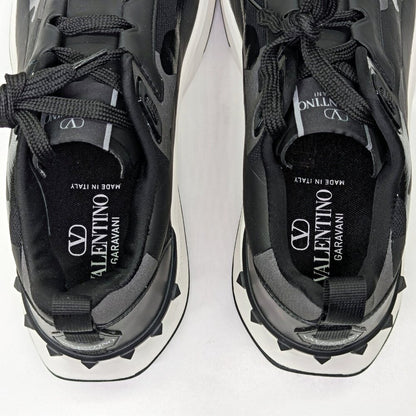 Valentino Garavani Men's True Act Low Top Canvas Sneakers Size 44 (MSRP $980)