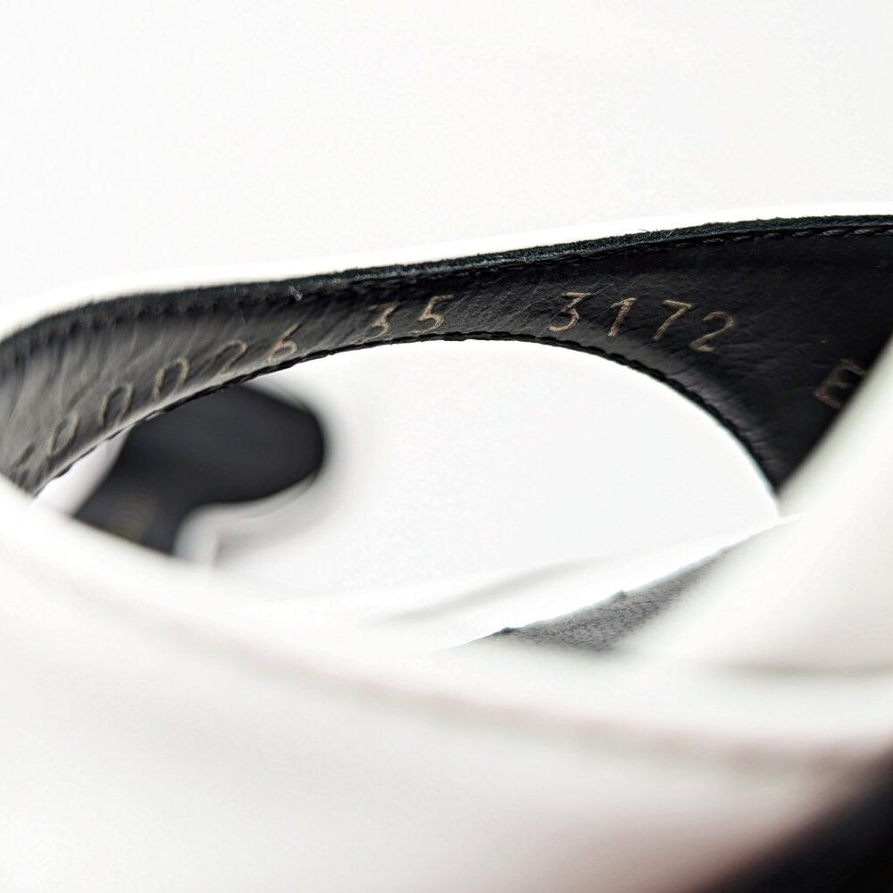 Giuseppe Zanotti Intrigo 90mm White Patent Mule Sandals Size 35 (MSRP $795)