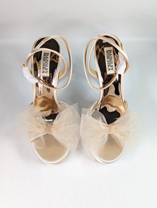 Badgley Mischka Sophie Platform Sandal Tulle Flower Nude Size 8.5 (MSRP $235)