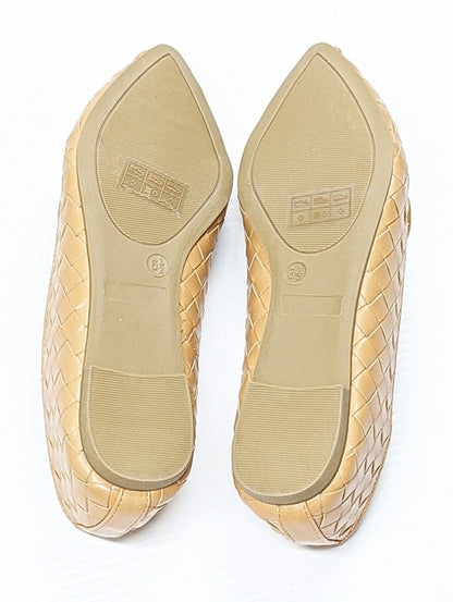 Journee Collection Women's Tru Comfort Foam Misty Flat Tan Size 6.5 (MSRP $49)