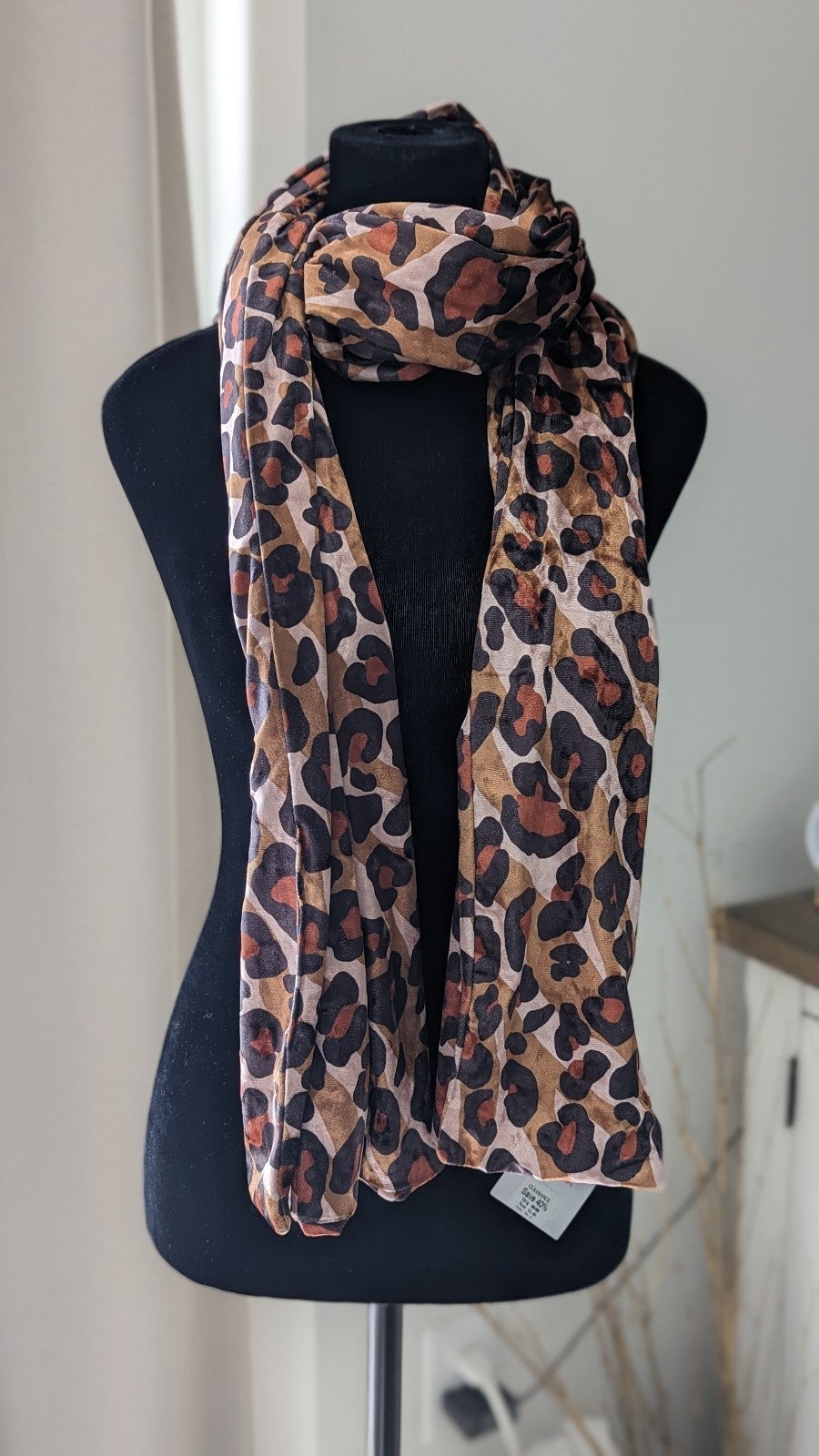 Echo Women's Leopard Velvet Tubular Wrap (MSRP $69)