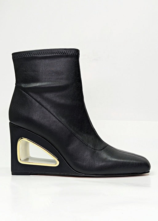 Katy Perry Women's The Hollow Wedge Black Booties Size 10 (MSRP $149)