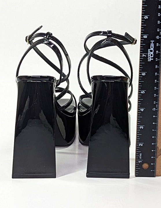 Aqua Chance Strappy Open Toe Platform Block Heels Black Size 8 (MSRP $118)