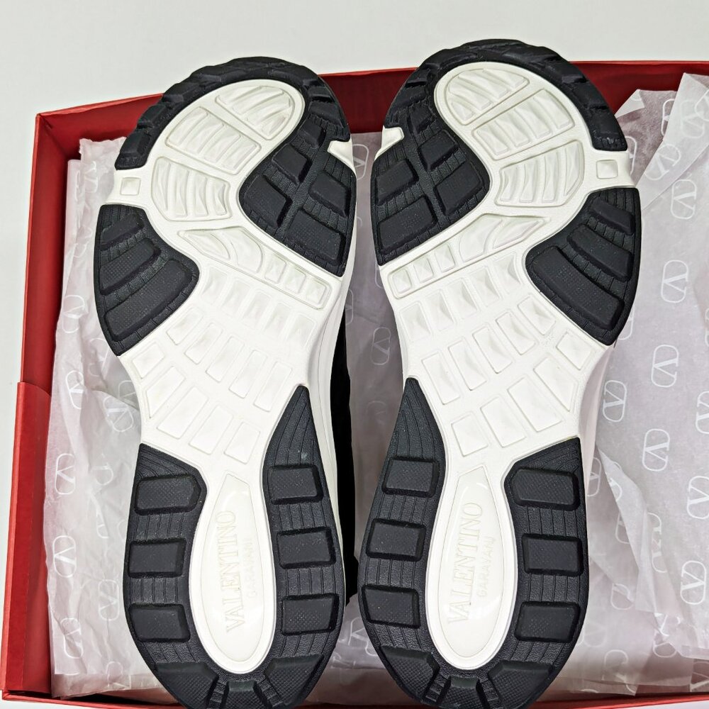 Valentino Garavani Men's True Act Low Top Canvas Sneakers Size 42.5 (MSRP $980)