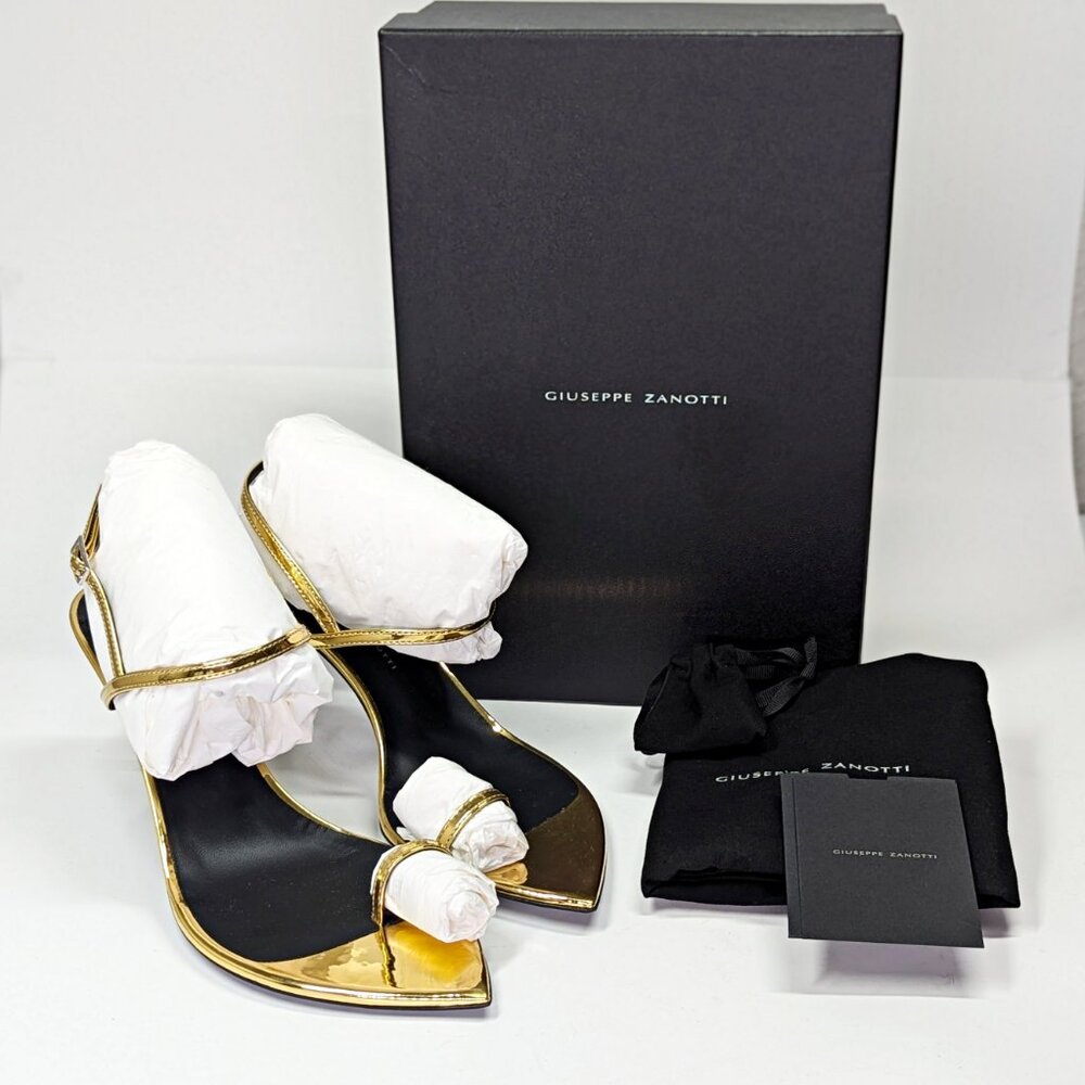 Giuseppe Zanotti Women's Symonne 70 Toe Ring Heel Sandals Size 37.5 (MSRP $795)