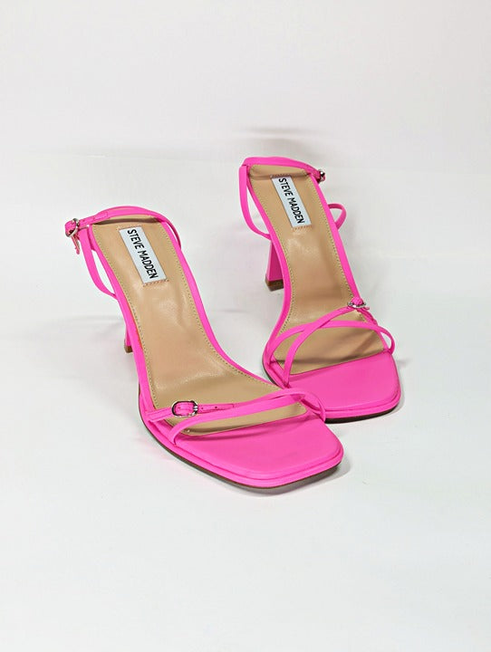 Steve Madden Women's Zarya Strappy Flared-Heel Sandals Size 9 (MSRP $99)