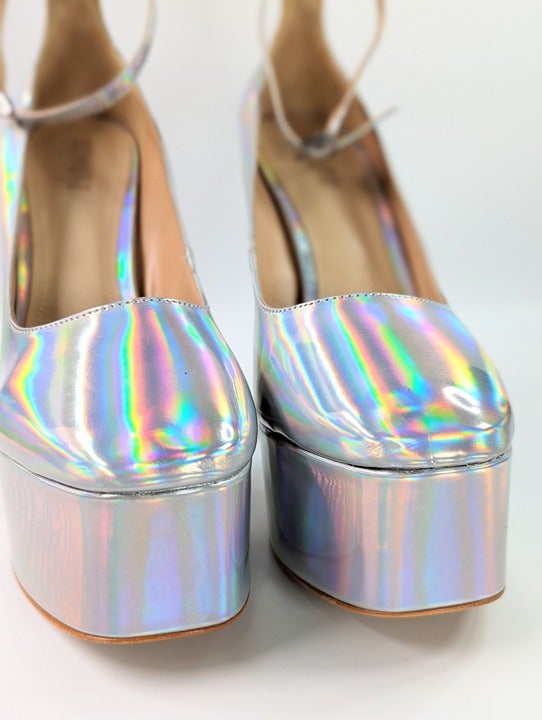 Schutz Renee Women's Ankle Strap Platform Pump Hologram Size 9 B (MSRP $158)