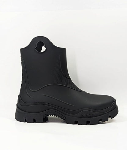 Moncler Women's Misty Black Round Toe Embossed Logo Rain Boots Size 41 MSRP $555