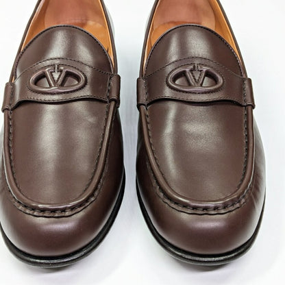 Valentino Garavani Men's Vlogo Penny Loafer Chocolate Brown Size 43 (MSRP $980)