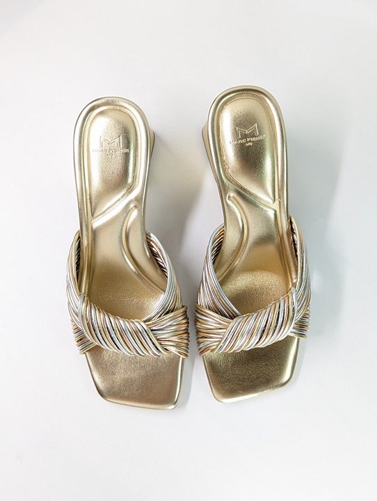 Marc Fisher LTD Cherrie Women's Gold Leather Slide Sandal Size 8.5 (MSRP $150)