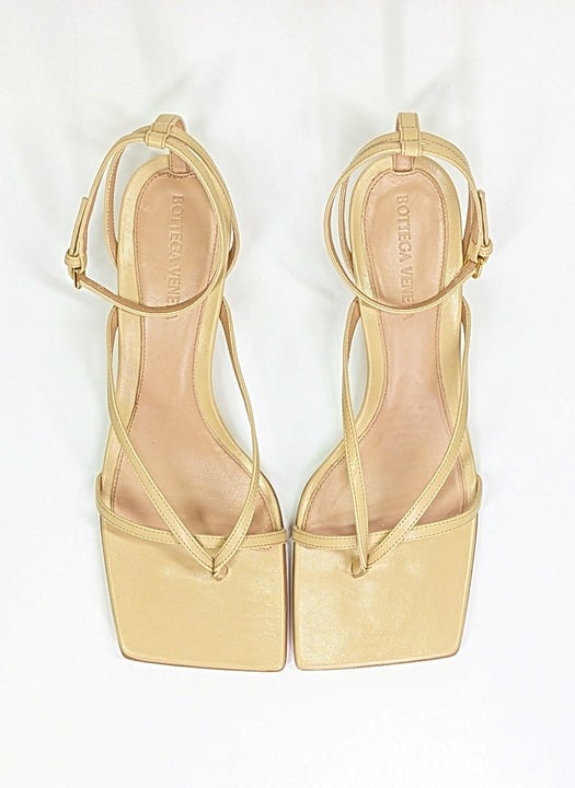 Bottega Veneta Women's Stretch Ankle Strap Kitten Sandals Size 36.5 (MSRP $990)