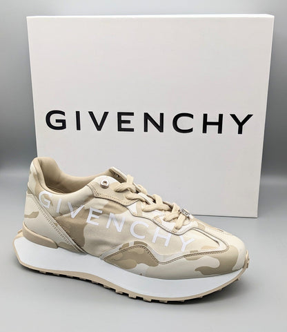 Givenchy Men's Giv Runner Light Sneakers Size 9.5 (MSRP $895)