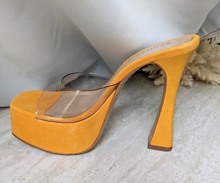 Schutz Haila Women's Vinyl Suede Platform Sandals Bright Sun Size 8 B (MSRP $118)