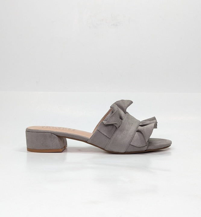 Journee Collection Women's Sabica Slip On Dress Sandals Size 7.5 (MSRP $75)