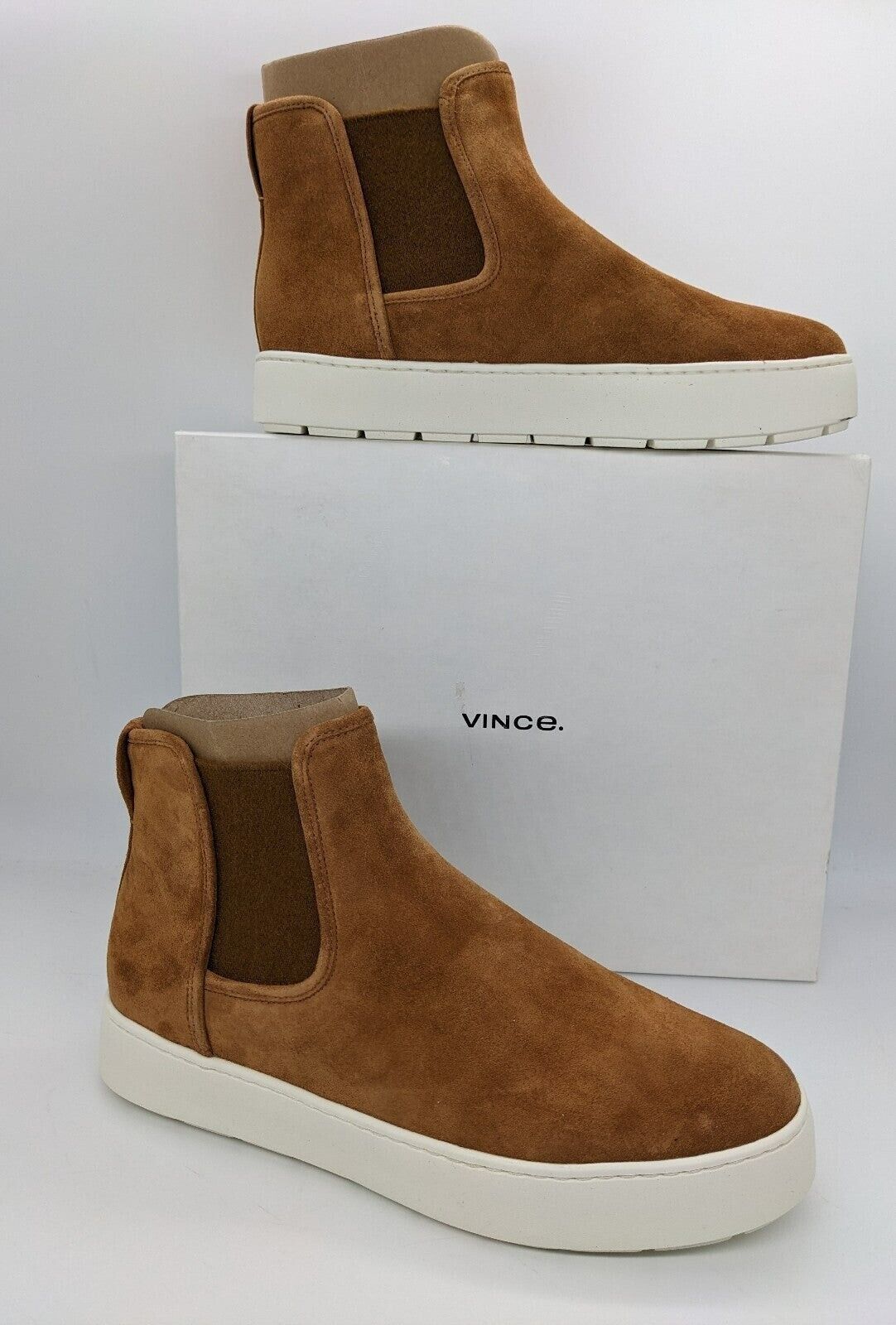 Vince Warren Women's Chelsea Boot Tan Suede Size 10M (MSRP $295)