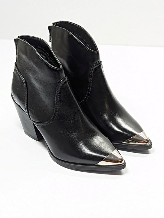 Aqua Women's Pose Pointed Toe Black Leather Mid-Heel Booties Size 5.5 MSRP $130