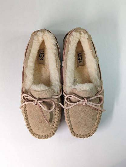 Ugg Australia Women's Dakota Moccasin Slippers Tabacco Suede Size 5 (MSRP $135)