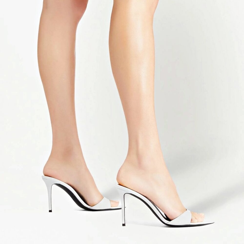 Giuseppe Zanotti Intrigo 90mm White Patent Mule Sandals Size 35 (MSRP $795)