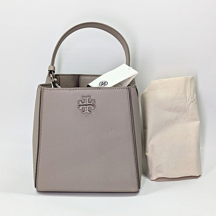Tory Burch McGraw Small Bucket Bag Convertible in Fresh Clay (MSRP $368)