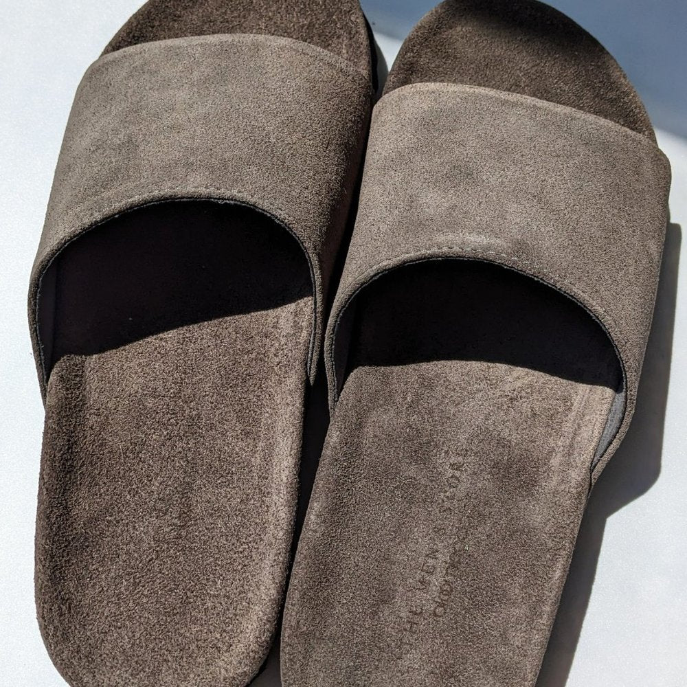 The Men's Store Bloomingdale's Slide Grey Suede Sandals Size 7 (MSRP $145)