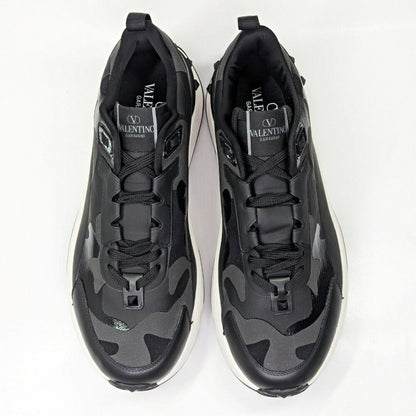 Valentino Garavani Men's True Act Low Top Canvas Sneakers Size 43 (MSRP $980)