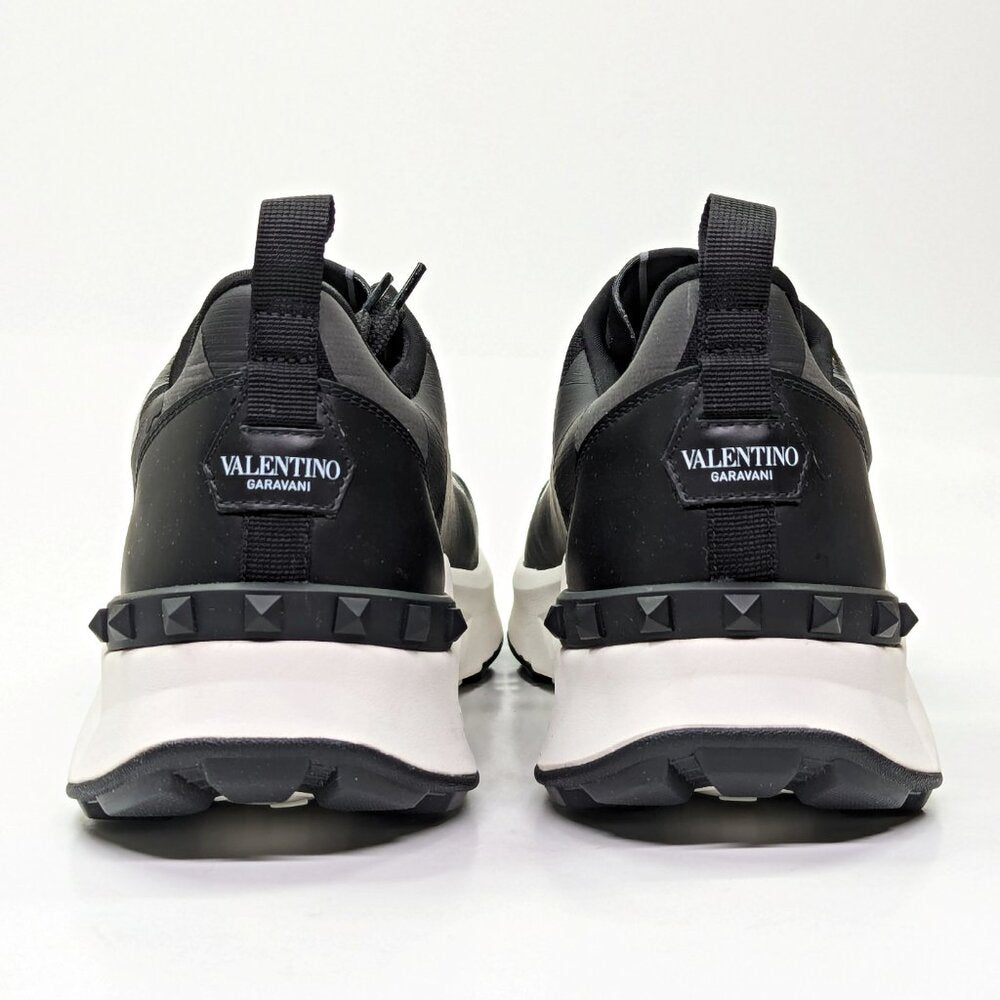 Valentino Garavani Men's True Act Low Top Canvas Sneakers Size 43 (MSRP $980)