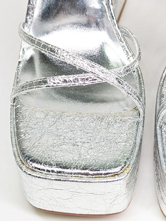 Aqua Chance Strappy Open Toe Platform Block Heels Silver Size 8 (MSRP $118)