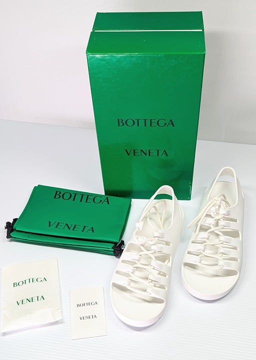 Bottega Veneta Women's White Jelly Lace Up Sandals Size 39 EU (MSRP $490)