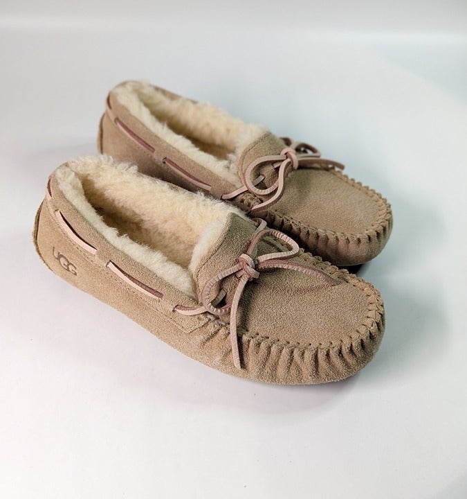 Ugg Australia Women's Dakota Moccasin Slippers Tabacco Suede Size 5 (MSRP $135)