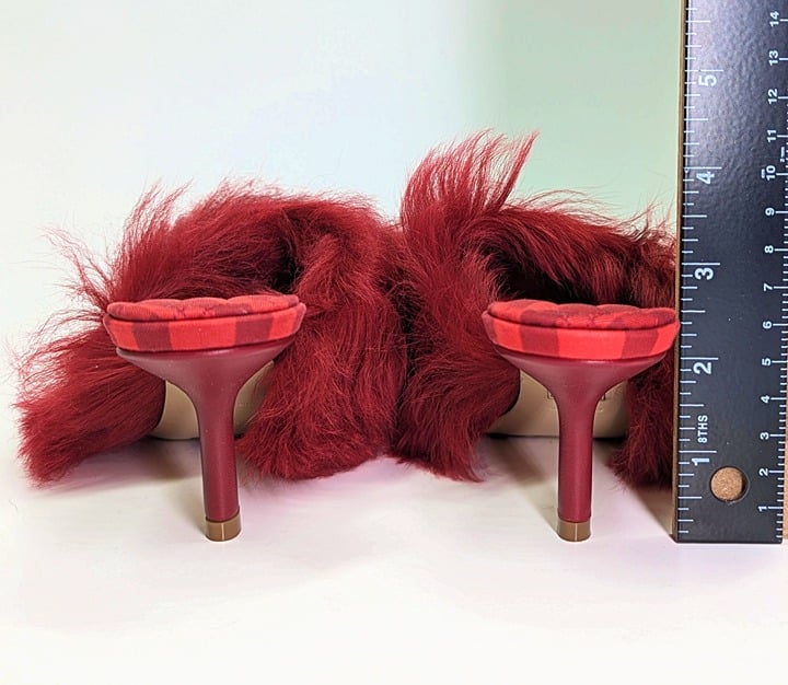Burberry Jackie 75 Women's Shearling Mules Sandal in Ripple Size 36.5 MSRP $950
