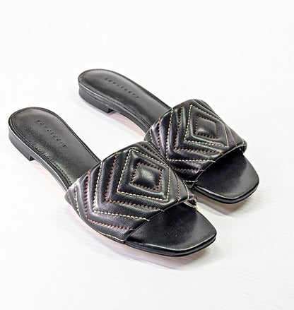 Sanctuary Women's Black Contrast Culture Leather Slide Sandal Size 6 (MSRP $99)